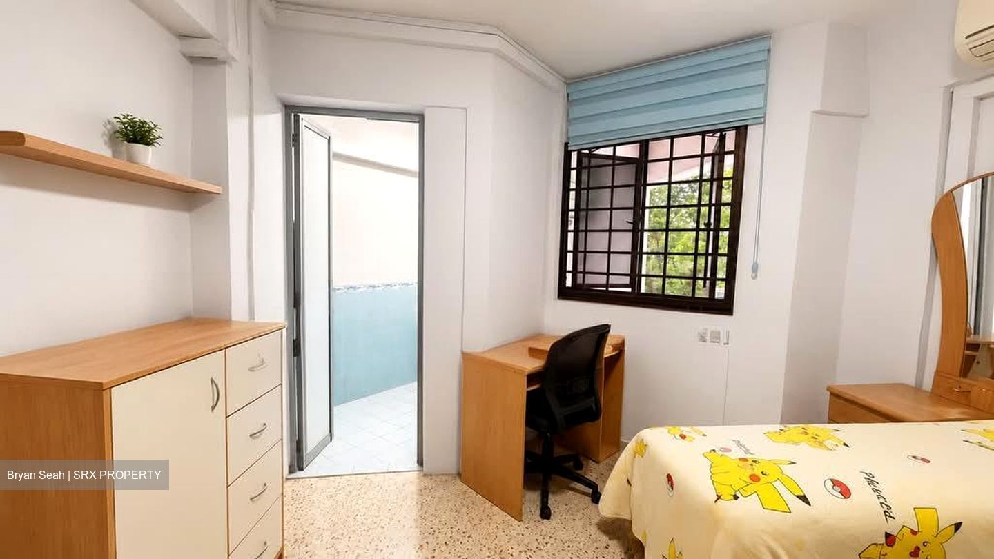 Blk 214 Jurong East Street 21 (Jurong East), HDB 4 Rooms #573189041